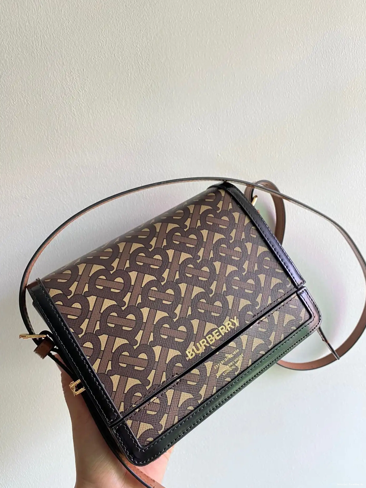 Official FirstBag Ru Leather BURBERRY Grace Bag Small 0525